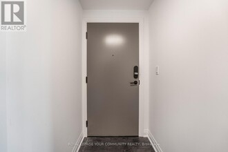 4015 The Exchange in Mississauga, ON - Building Photo - Building Photo