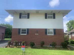 614 Kensington Pl in Aurora, IL - Building Photo - Building Photo