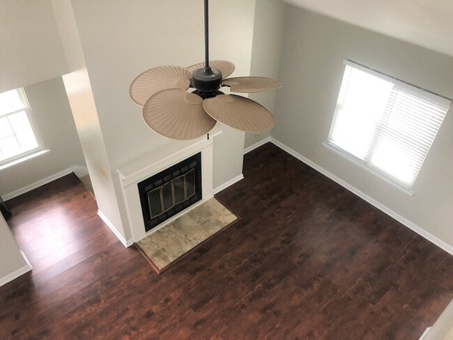 1049 Stones Throw Dr NW