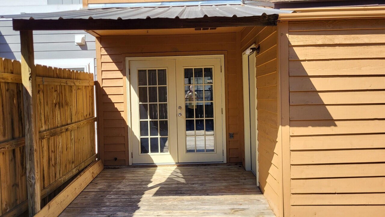 226 Pelham Rd in Fort Walton Beach, FL - Building Photo