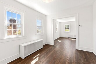 196 Woodrow Ave in Fairfield, CT - Building Photo - Building Photo