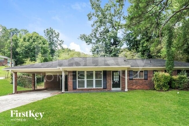 property at 2206 Fairway Cir SW