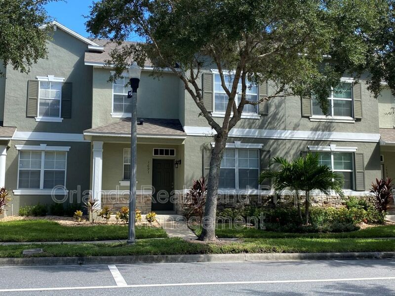 1691 Buckeye Falls Way in Orlando, FL - Foto de edificio