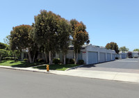 Harbor Village Apartments in Port Hueneme, CA - Foto de edificio - Building Photo