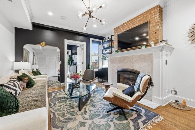 812 Bloomfield St in Hoboken, NJ - Building Photo - Building Photo