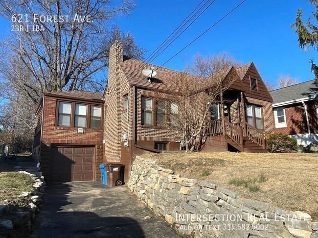 621 Forest Ave in Ferguson, MO - Building Photo - Building Photo