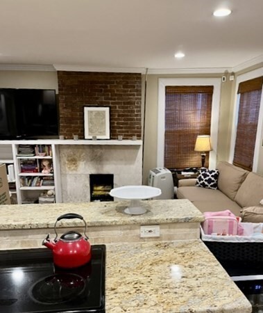 60 W Cedar St in Boston, MA - Building Photo - Building Photo