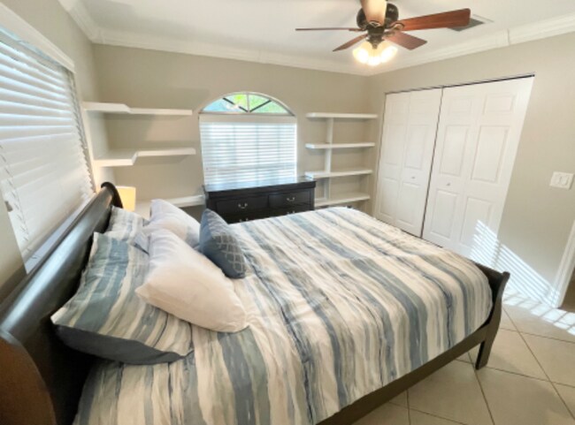6816 Osborne Dr-Unit -1 in Lake Worth Beach, FL - Building Photo - Building Photo