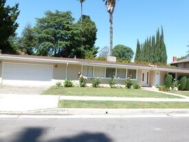 4541 Collett Ave in Encino, CA - Building Photo