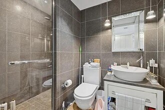 340 E 23rd St in New York, NY - Building Photo - Building Photo