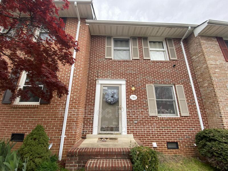 184 Farrell Ln in Fredericksburg, VA - Building Photo