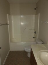 940 Barrow St-Unit -10 in Fort Walton Beach, FL - Foto de edificio - Building Photo