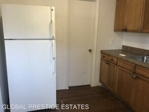 2160 NW 29th St in Oakland Park, FL - Building Photo - Building Photo