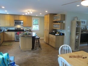 7 Avenue A in Plymouth, MA - Building Photo - Building Photo