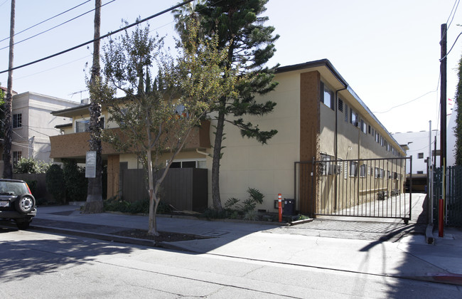 Hortense Villa Apartments in North Hollywood, CA - Building Photo - Building Photo