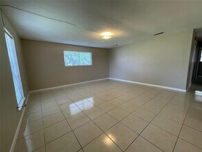 1607 North Ave N in Freeport, TX - Building Photo - Building Photo