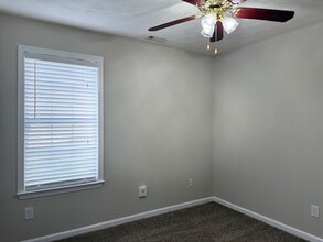 2034 Elm Grove Ln in Hampton, GA - Building Photo - Building Photo