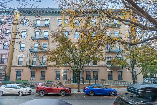 Morningside Court Condos in New York, NY - Building Photo - Building Photo