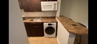 1743 W Bryn Mawr Ave in Chicago, IL - Building Photo