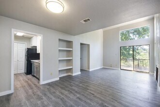 6913 Thorncliffe Dr in Austin, TX - Building Photo - Building Photo