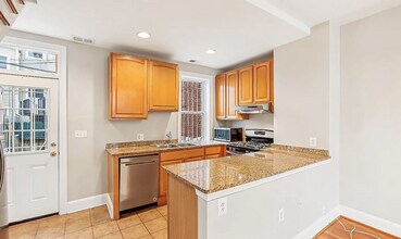 1610 4th St NW in Washington, DC - Foto de edificio - Building Photo