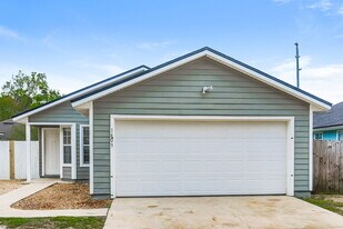 1409 Forbes St in Green Cove Springs, FL - Building Photo