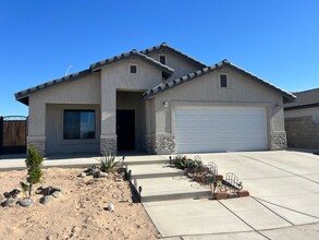 375 N Saguaro Ave in San Luis, AZ - Foto de edificio - Building Photo