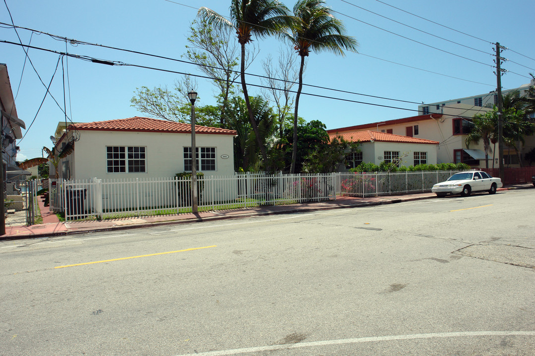 8335-8401 Crespy Blvd in Miami Beach, FL - Building Photo