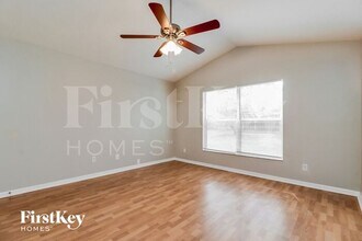 3843 Chaucer Way in Land O Lakes, FL - Building Photo - Building Photo