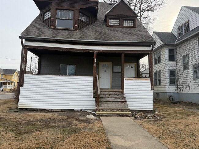 property at 1137 N Walnut St