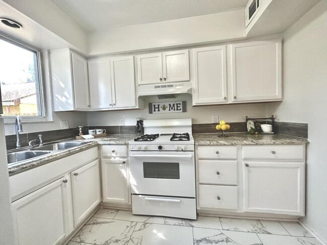 property at 2608 Avery St