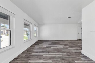 2161 Aqui Esta Dr in Punta Gorda, FL - Building Photo - Building Photo