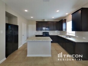 8906 Holland Pk in Converse, TX - Building Photo - Building Photo