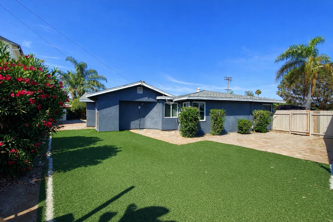 5102 Ewing St in San Diego, CA - Building Photo