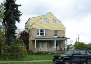 903 W Augusta Ave Apartments