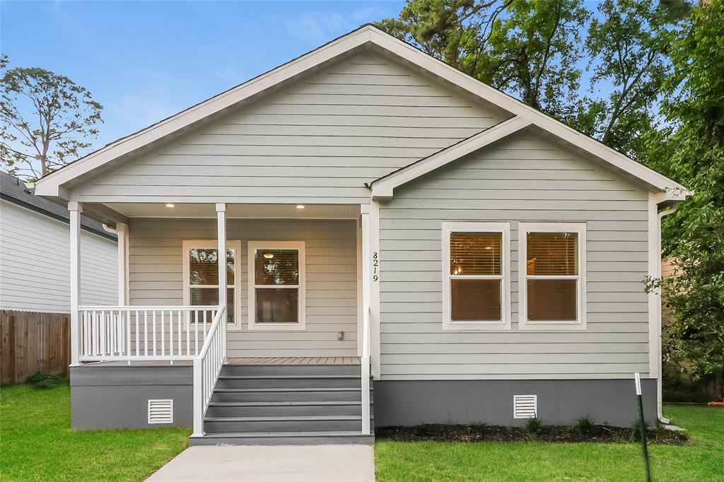 8219 Crestview Dr in Houston, TX - Building Photo