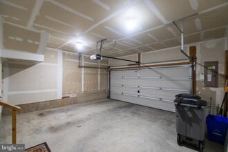 1017 Grand Champion Dr in Rockville, MD - Building Photo - Building Photo