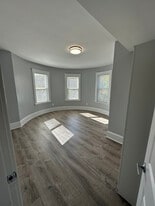 517 Washington St, Unit 1 in Boston, MA - Building Photo