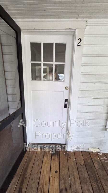 property at 918 E Lime St