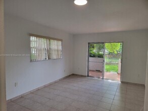 4011 Meridian Ave in Miami Beach, FL - Building Photo - Building Photo