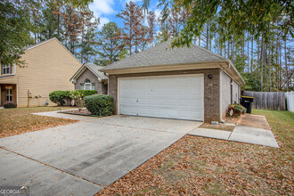 8 Victoria Dr in Fairburn, GA - Building Photo - Building Photo