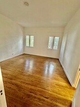855 17th St, Unit 855 in Santa Monica, CA - Building Photo - Building Photo