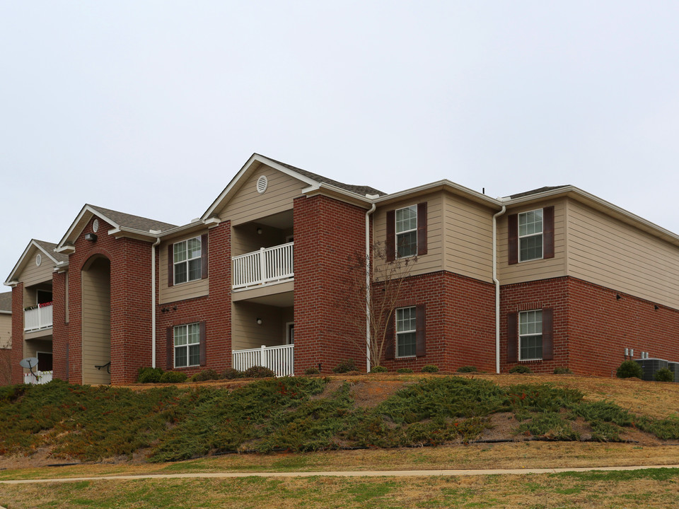 Mallard Lake Apartments in Lagrange, GA - Building Photo