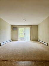 59 Ponemah Hill Rd, Unit 1-202 in Milford, NH - Building Photo - Building Photo