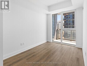 10 Gatineau Dr in Vaughan, ON - Building Photo - Building Photo