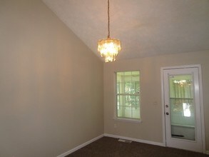 2717 Oak Meadow Ln in Snellville, GA - Building Photo - Building Photo