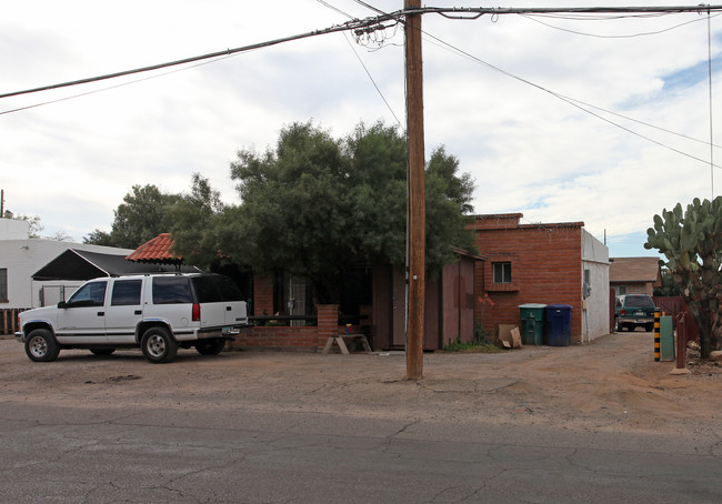 422 E Navajo Rd in Tucson, AZ - Building Photo - Building Photo