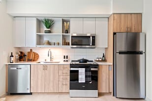 Ion Queen Anne Apartments in Seattle, WA - Building Photo