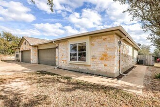 21501 Boggy Ford Rd in Lago Vista, TX - Building Photo - Building Photo