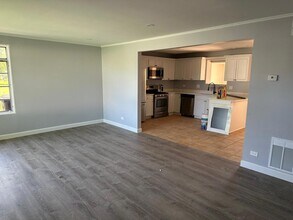 129 Peach St in Park Forest, IL - Building Photo - Building Photo